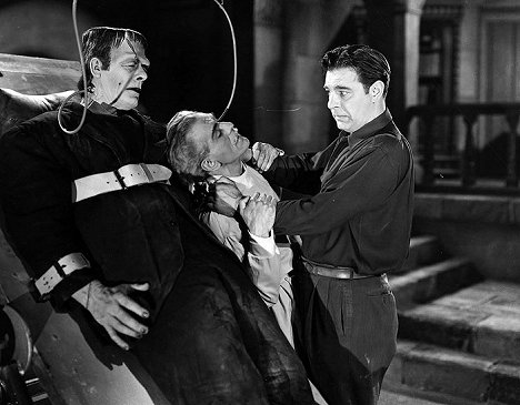 Glenn Strange, Boris Karloff, Lon Chaney Jr. - Frankensteins Haus - Filmfotos
