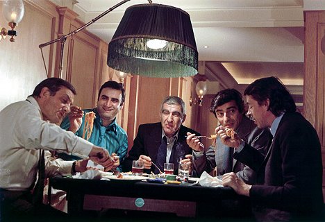 Lino Ventura, Aldo Maccione, Charles Gérard, Charles Denner, Jacques Brel