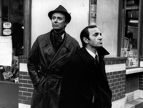 Maurice Biraud, Charles Aznavour - La Métamorphose des cloportes - Kuvat elokuvasta