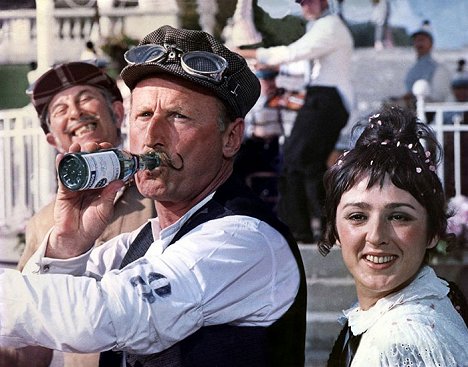 Bourvil, Monique Tarbès - Schussfahrt nach San Remo - Filmfotos