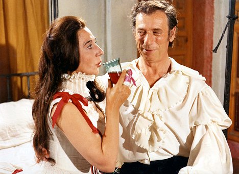Alice Sapritch, Yves Montand