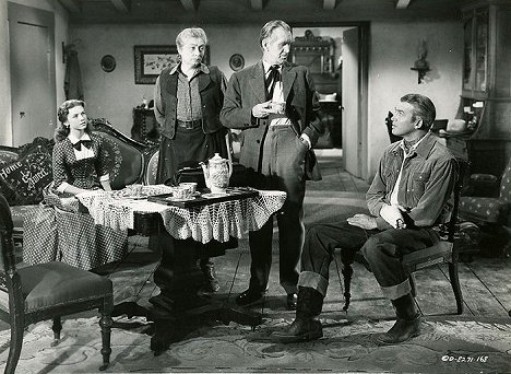 Cathy O'Donnell, Aline MacMahon, James Stewart - Der Mann aus Laramie - Filmfotos
