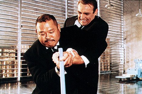 Harold Sakata, Sean Connery - James Bond: Goldfinger - Filmfotók