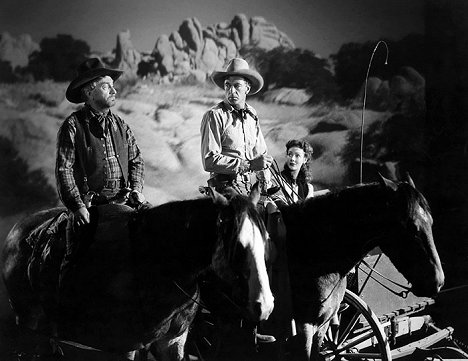 William Demarest, Gary Cooper, Loretta Young - Along Came Jones - Filmfotók