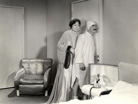 Margaret Dumont, Groucho Marx - Duck Soup - Photos