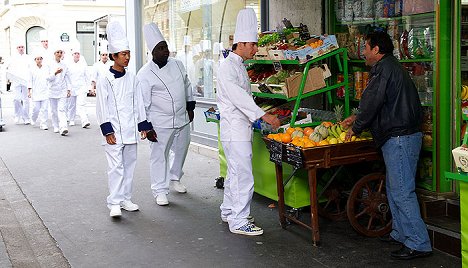 Bun-hay Mean, Issa Doumbia, Michaël Youn - The Chef - Photos