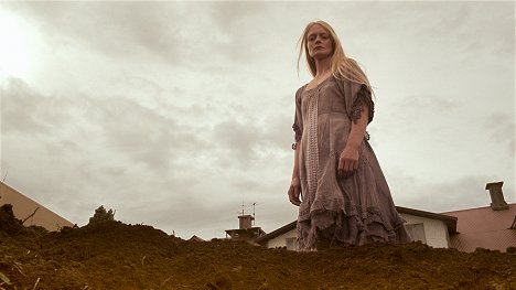 Arnbjorg Hlif Valsdottir - Sumarlandið - De la película