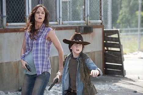 Sarah Wayne Callies, Chandler Riggs - Živí mrtví - Skrytý vrah - Z filmu