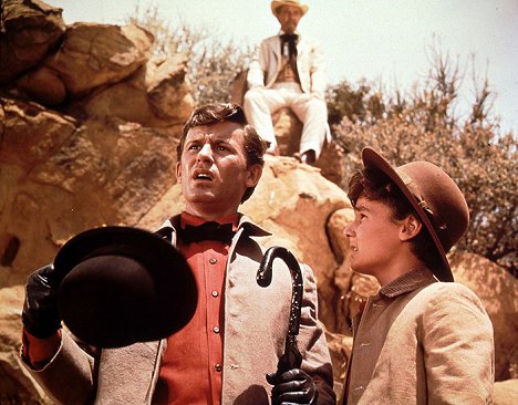 Roddy McDowall, Bryan Russell - The Adventures of Bullwhip Griffin - Z filmu