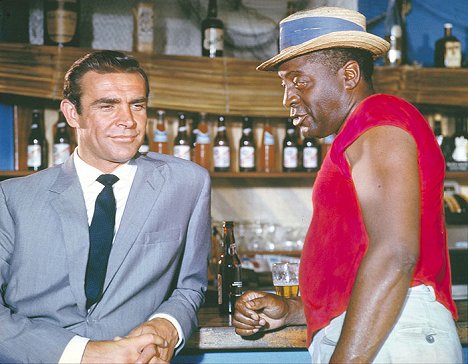 Sean Connery, John Kitzmiller - James Bond 007 jagt Dr. No - Filmfotos