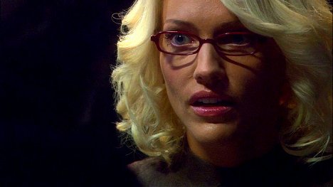 Tricia Helfer - Battlestar Galactica: The Plan - De la película