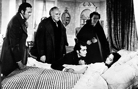 David Niven, Donald Crisp, Laurence Olivier, Flora Robson, Merle Oberon - Wuthering Heights - Photos