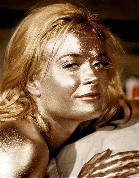 Shirley Eaton - 007 ja Kultasormi - Promokuvat