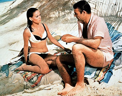 Claudine Auger, Sean Connery