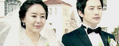 Jeong-hee Yoon, Shi-hoo Park - Gamunui yeonggwang - Film