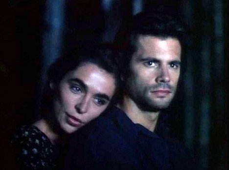 Claire Stansfield, Lorenzo Lamas - Kardélen - Filmfotók