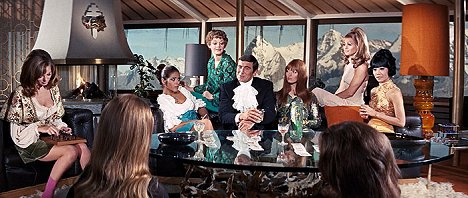 Julie Ege, Ingrid Back, Angela Scoular, George Lazenby, Jenny Hanley, Anouska Hempel, Mona Chong - Őfelsége titkosszolgálatában - Filmfotók