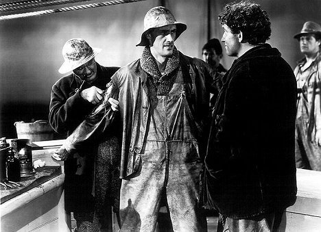 Lionel Barrymore, John Carradine, Spencer Tracy - Captains Courageous - Photos