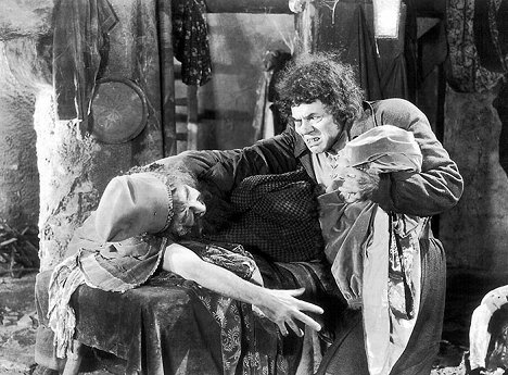 Lon Chaney - The Hunchback of Notre Dame - Photos