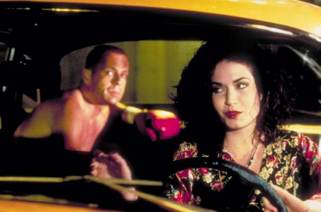 Bruce Willis, Angela Jones - Pulp Fiction - Do filme