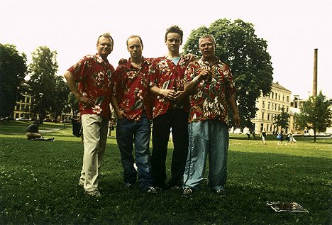 Morten Faldaas, Aksel Hennie, Jan Gunnar Røise, Jon Erling Wevling - Hawaii, Oslo - Filmfotos