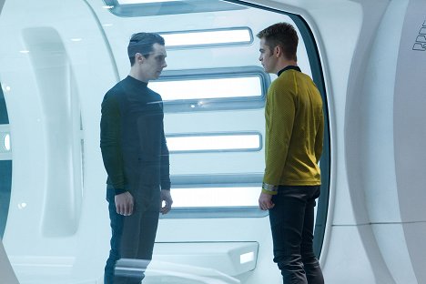 Benedict Cumberbatch, Chris Pine - Star Trek: Do temnoty - Z filmu