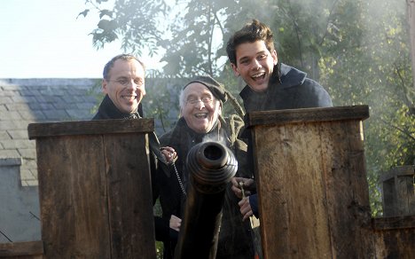 Ewen Bremner, Jeremy Irvine - Great Expectations - Photos