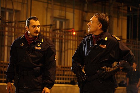 Claudio Santamaria, Francesco Acquaroli - Diaz : Un crime d'État - Film