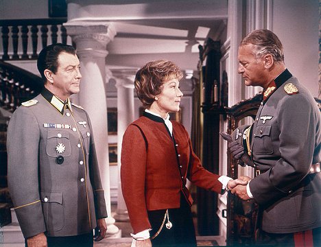 Robert Taylor, Lilli Palmer, Curd Jürgens - Miracle of the White Stallions - Photos