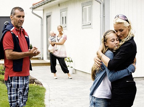 Kjell Bergqvist, Rebecca Plymholt, Regina Lund - Klara - Z filmu