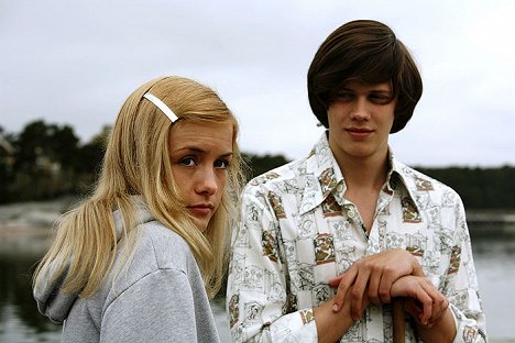 Josefin Ljungman, Bill Skarsgård - Der Himmel ist unschuldig blau - Filmfotos