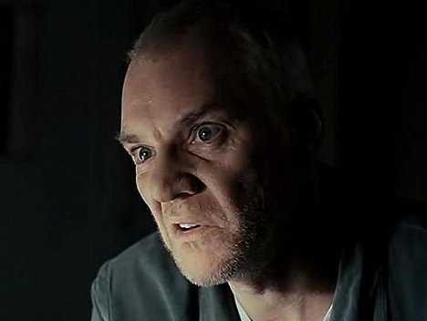Malcolm McDowell - Atentát na cara - Z filmu