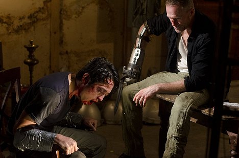 Steven Yeun, Michael Rooker - The Walking Dead - Tod vor der Tür - Filmfotos