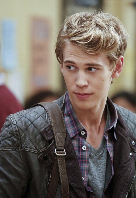Austin Butler - The Carrie Diaries - Lie with Me - Photos