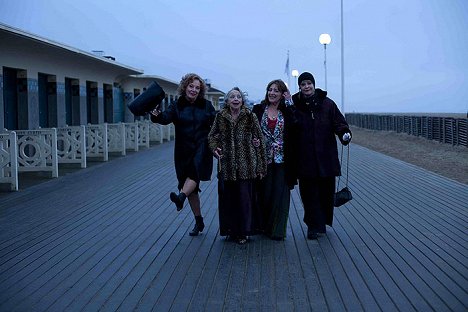 Bernadette Lafont, Françoise Bertin, Carmen Maura, Dominique Lavanant - Paulette - Van film