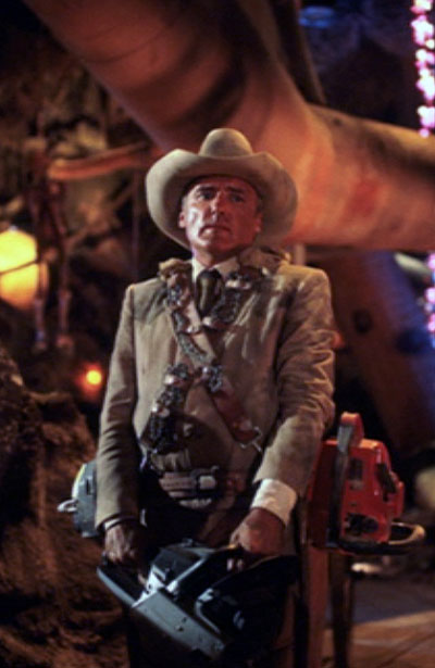 Dennis Hopper - Teksańska masakra piłą mechaniczną 2 - Z filmu
