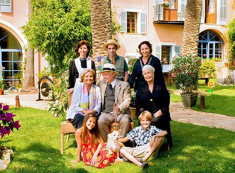 Marijam Agischewa, Ruth-Maria Kubitschek, Charles Brauer, Ellen Schwiers, Katerina Jacob, Kristo Ferkic - Im Fluss des Lebens - Werbefoto