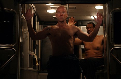Bruce Willis - Hostage - Photos