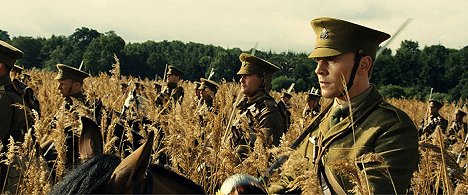 Tom Hiddleston - Cheval de guerre - Film