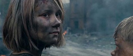 Вероника Никонова - La fortaleza de Brest - De la película