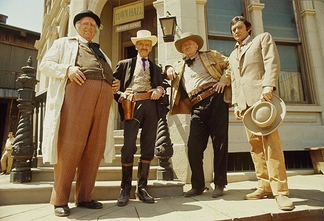 Andy Devine, Fred Astaire, Walter Brennan, Paul Richards - The Over-the-Hill Gang Rides Again - Werbefoto