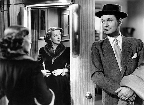 Bette Davis, Robert Montgomery - June Bride - Z filmu