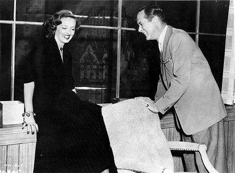 Bette Davis, Robert Montgomery - June Bride - Filmfotos