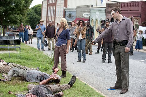 Laurie Holden, David Morrissey - The Walking Dead - The Suicide King - Photos