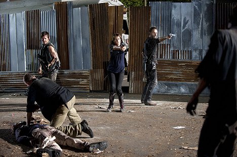 Norman Reedus, Lauren Cohan, Andrew Lincoln - The Walking Dead - Az öngyilkos király - Filmfotók