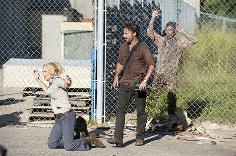 Laurie Holden, Andrew Lincoln - The Walking Dead - Nem vagyok Júdás! - Filmfotók