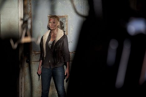 Laurie Holden - Živí mrtví - Kořist - Z filmu