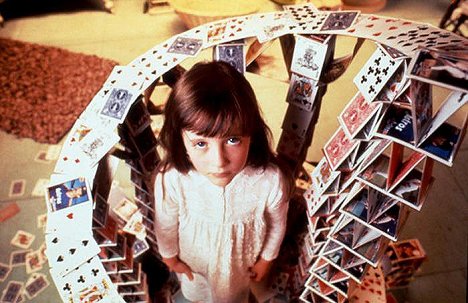 Asha Menina - Dom z kart - Z filmu