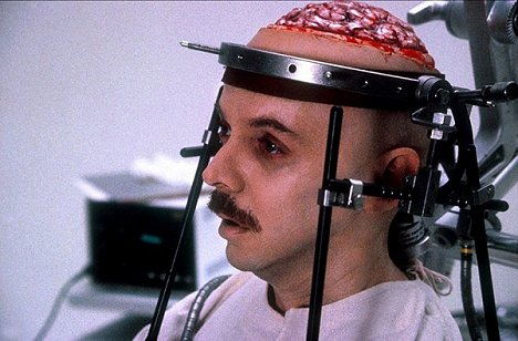 Bud Cort - Brain Dead - De la película
