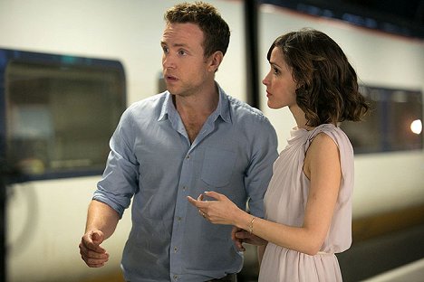 Rafe Spall, Rose Byrne - I Give It a Year - Photos